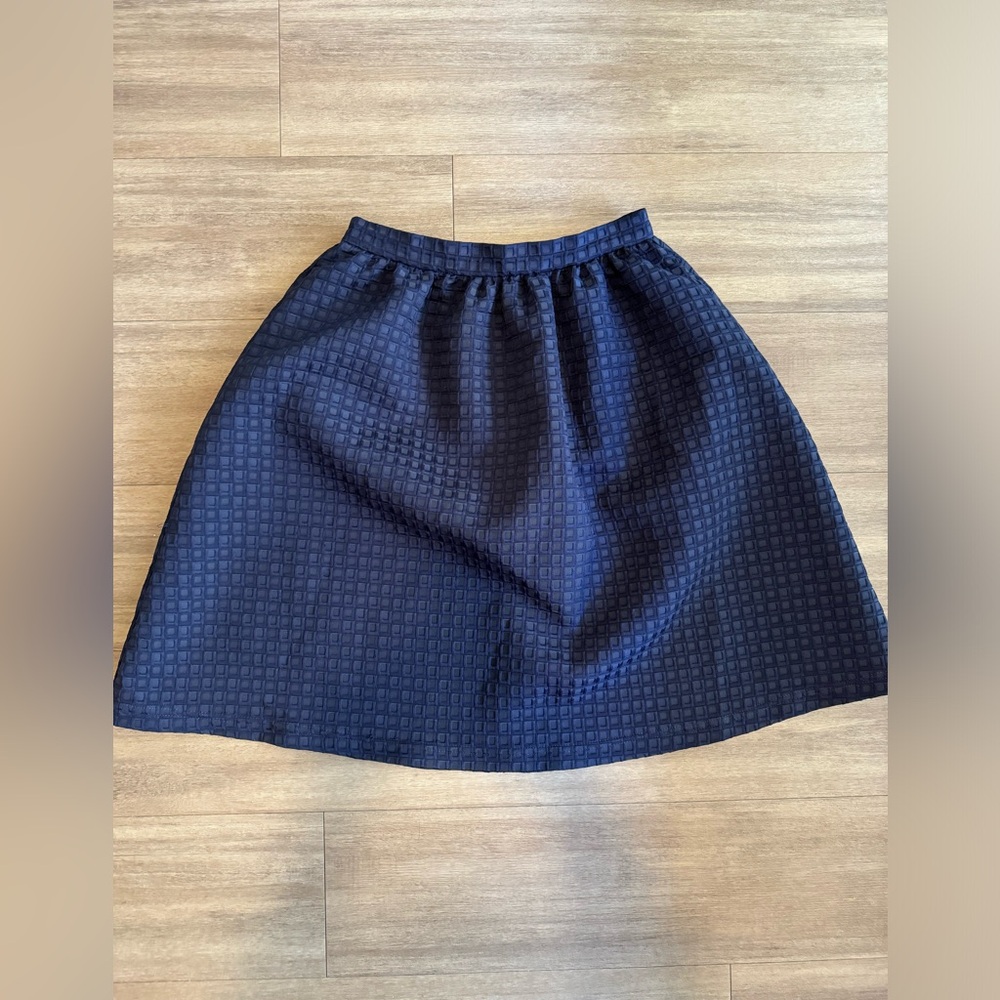 TOPSHOP navy blue skirt - Size: 6
